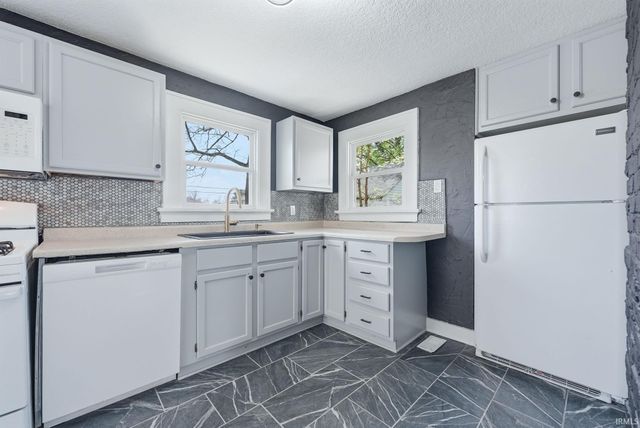 2626 Lynn Avenue, Fort Wayne, IN 46805