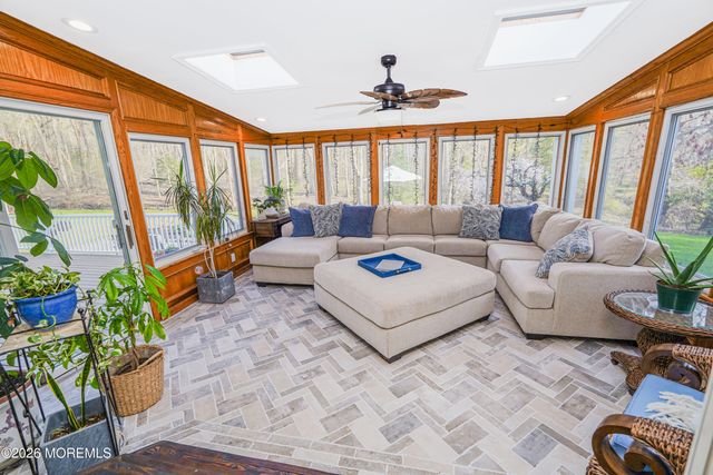 11 Mohican Drive, Middletown, NJ 07748