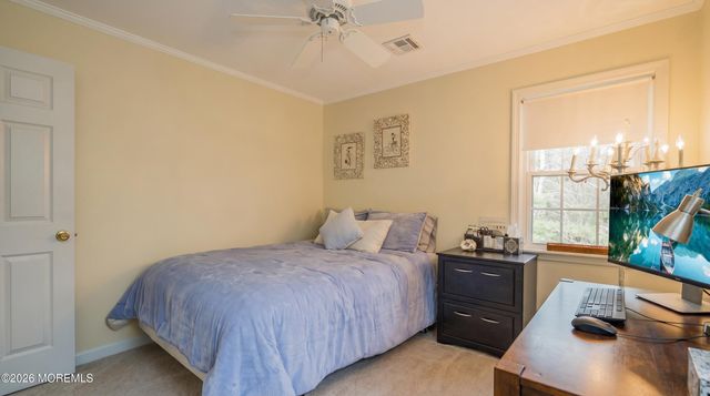 11 Mohican Drive, Middletown, NJ 07748