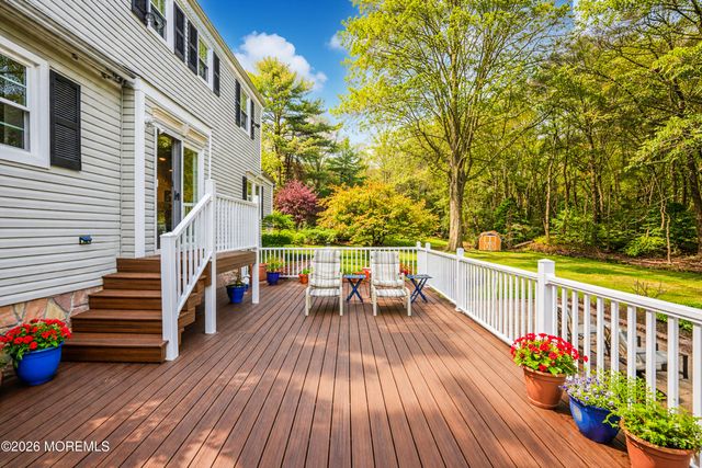 11 Mohican Drive, Middletown, NJ 07748