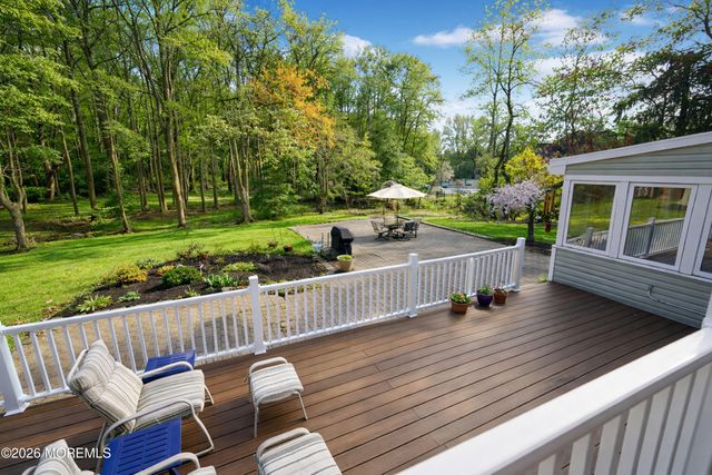 11 Mohican Drive, Middletown, NJ 07748