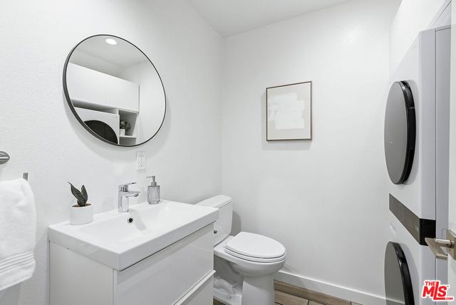 1802 20th Street B, Santa Monica, CA 90404