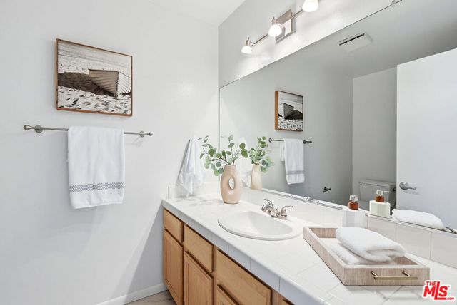1802 20th Street B, Santa Monica, CA 90404