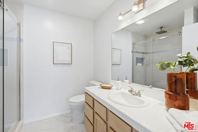 1802 20th Street B, Santa Monica, CA 90404