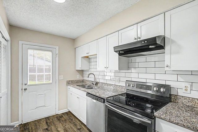 916 Wrenwood Lane, Hinesville, GA 31313