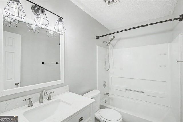 916 Wrenwood Lane, Hinesville, GA 31313