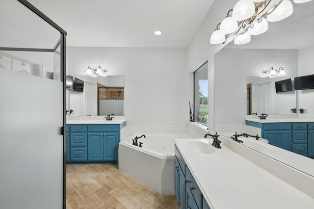 3241 Caleb Court E, Midlothian, TX 76065