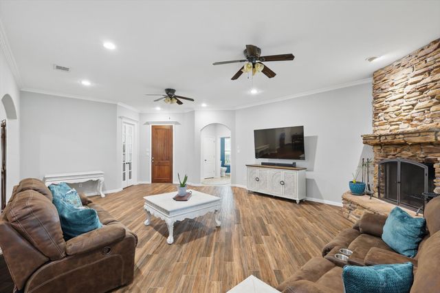 3241 Caleb Court E, Midlothian, TX 76065