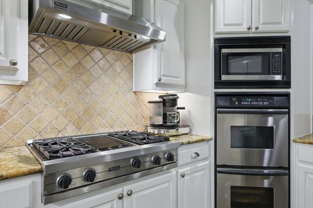 3241 Caleb Court E, Midlothian, TX 76065