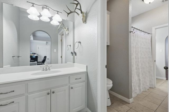 3241 Caleb Court E, Midlothian, TX 76065