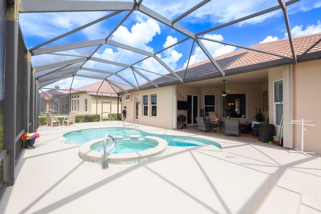 923 SW Grand Reserves Boulevard, Port St. Lucie, Port St Lucie, FL 34986