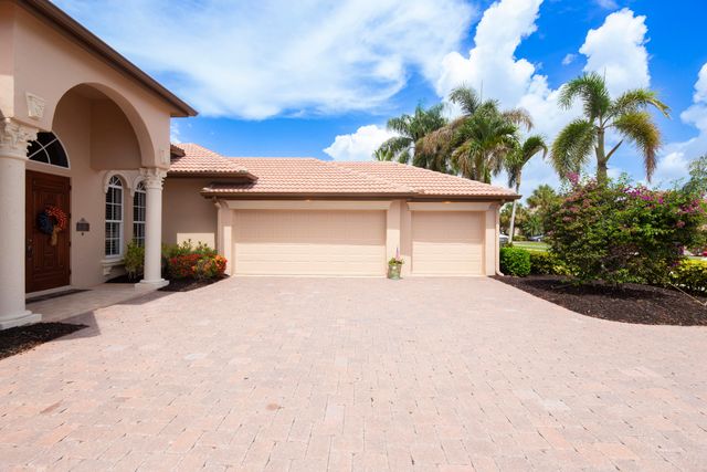 923 SW Grand Reserves Boulevard, Port St. Lucie, Port St Lucie, FL 34986