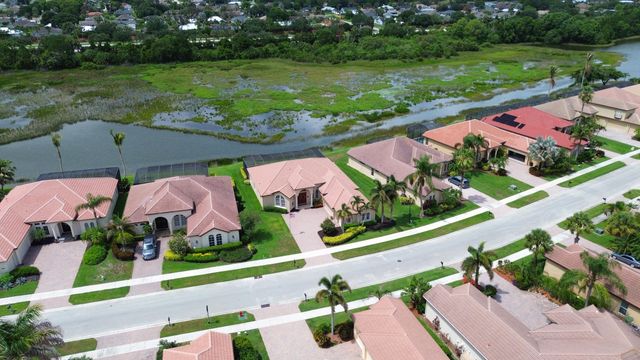 923 SW Grand Reserves Boulevard, Port St. Lucie, Port St Lucie, FL 34986