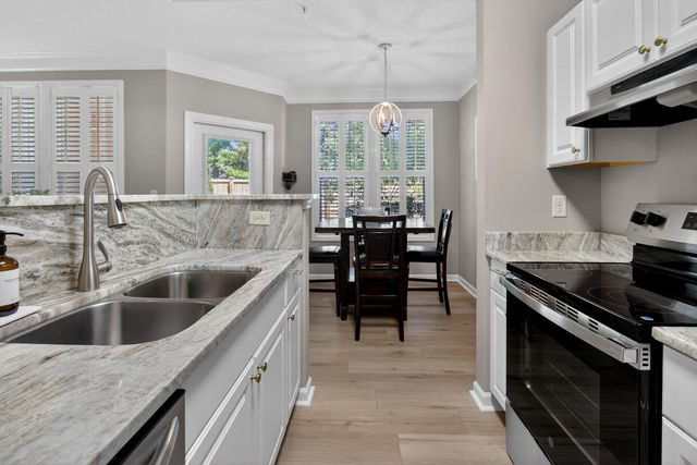 2212 Chatelain Way, Mount Pleasant, SC 29464