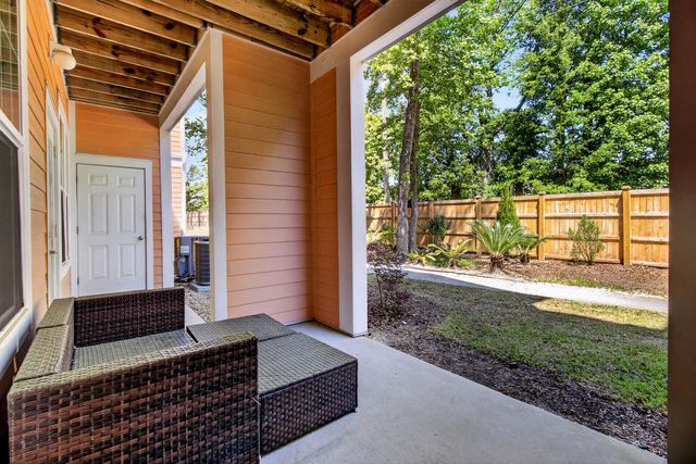 2212 Chatelain Way, Mount Pleasant, SC 29464