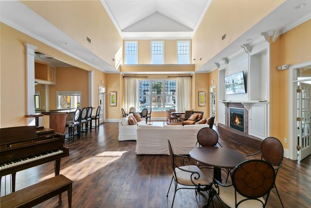 2212 Chatelain Way, Mount Pleasant, SC 29464