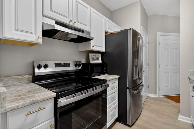 2212 Chatelain Way, Mount Pleasant, SC 29464