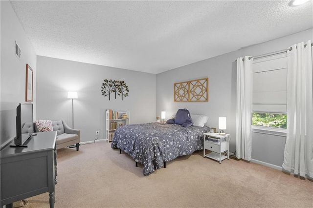 9400 W 112th St. Street, Overland Park, KS 66210