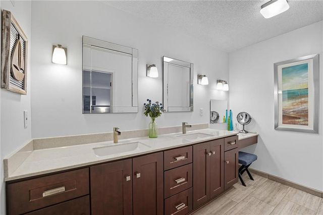 9400 W 112th St. Street, Overland Park, KS 66210