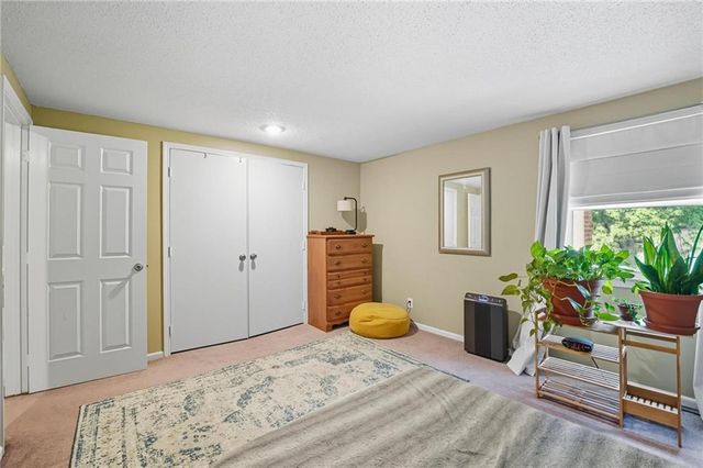 9400 W 112th St. Street, Overland Park, KS 66210