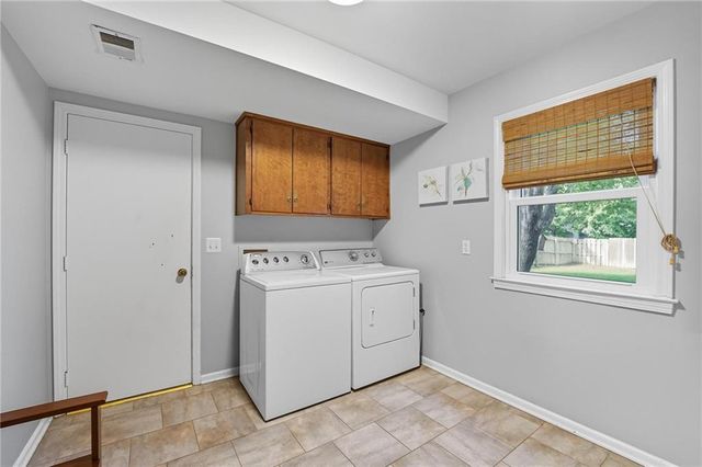 9400 W 112th St. Street, Overland Park, KS 66210