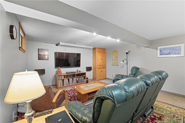 9400 W 112th St. Street, Overland Park, KS 66210