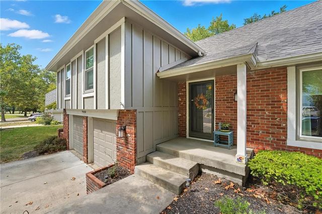 9400 W 112th St. Street, Overland Park, KS 66210