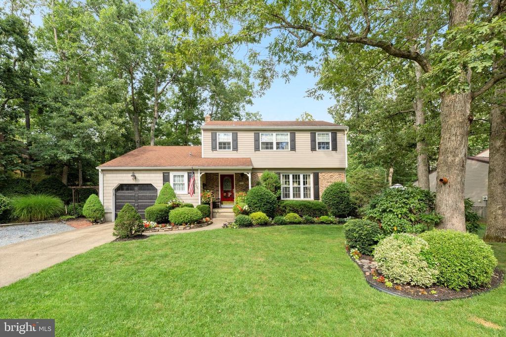 24 WINDING WAY, Berlin, NJ 08009