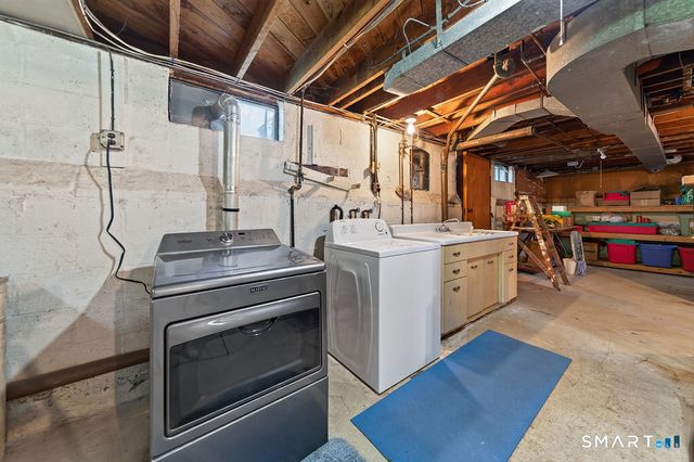 4 McKinnel Court, Branford, CT 06405