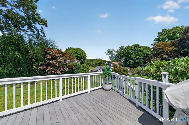 4 McKinnel Court, Branford, CT 06405