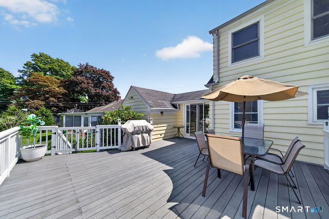4 McKinnel Court, Branford, CT 06405