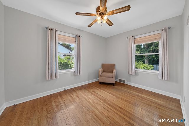 4 McKinnel Court, Branford, CT 06405