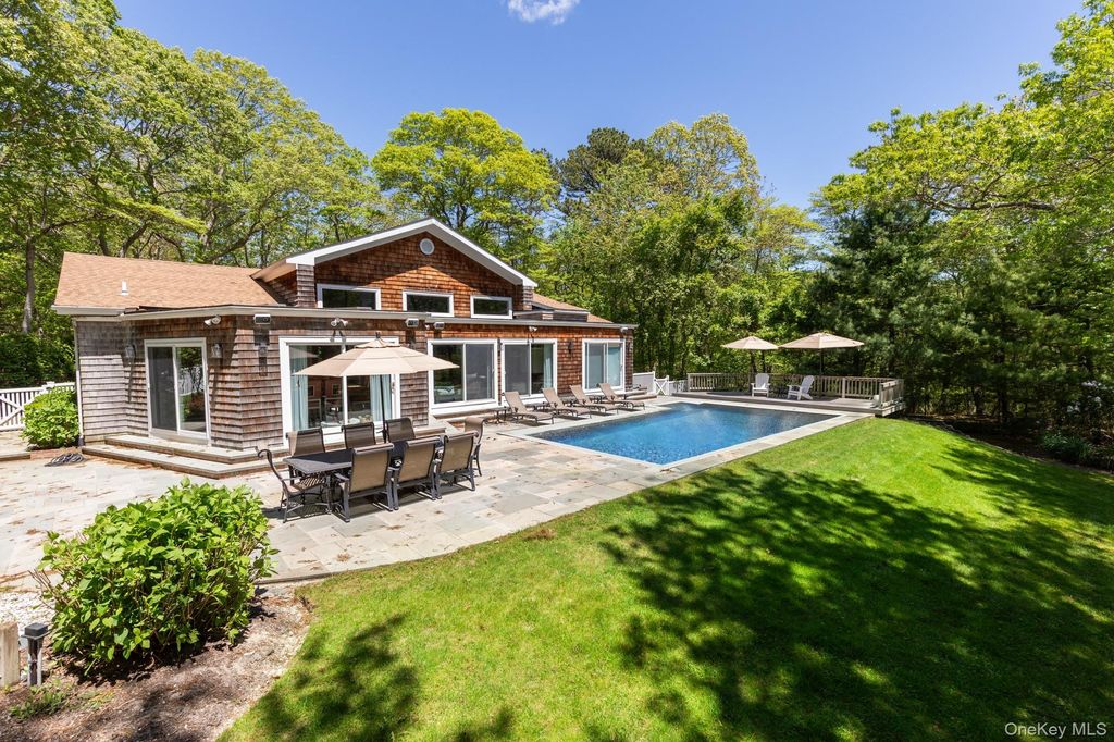 4 Lakewood Lane, Quogue, NY 11959