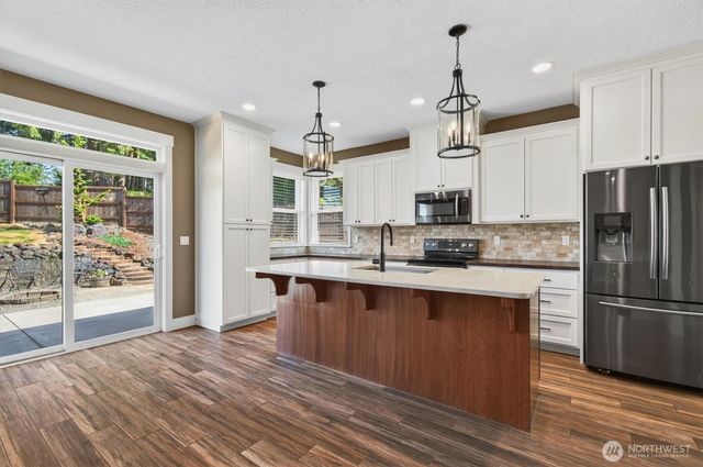 958 Cascade Drive, Longview, WA 98632