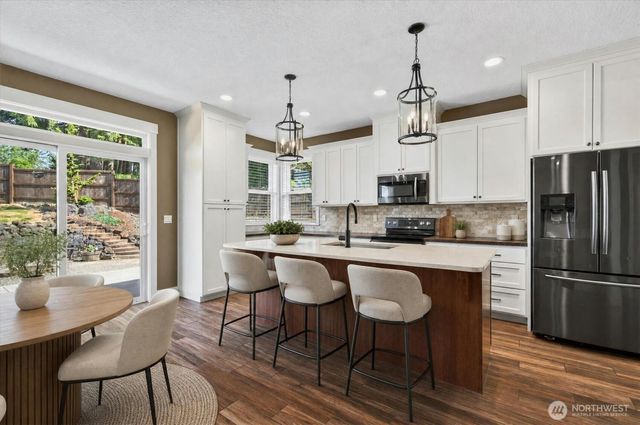 958 Cascade Drive, Longview, WA 98632