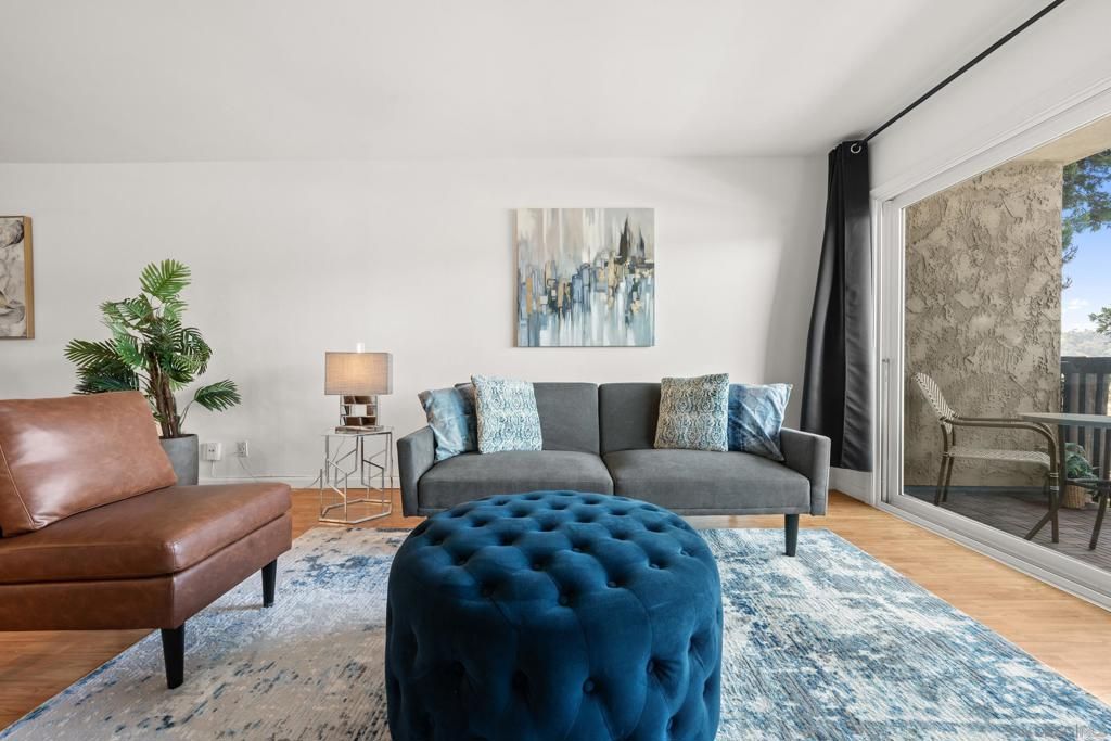 Image 10 of property listing at 6202 Friars Rd 215, San Diego, CA 92108