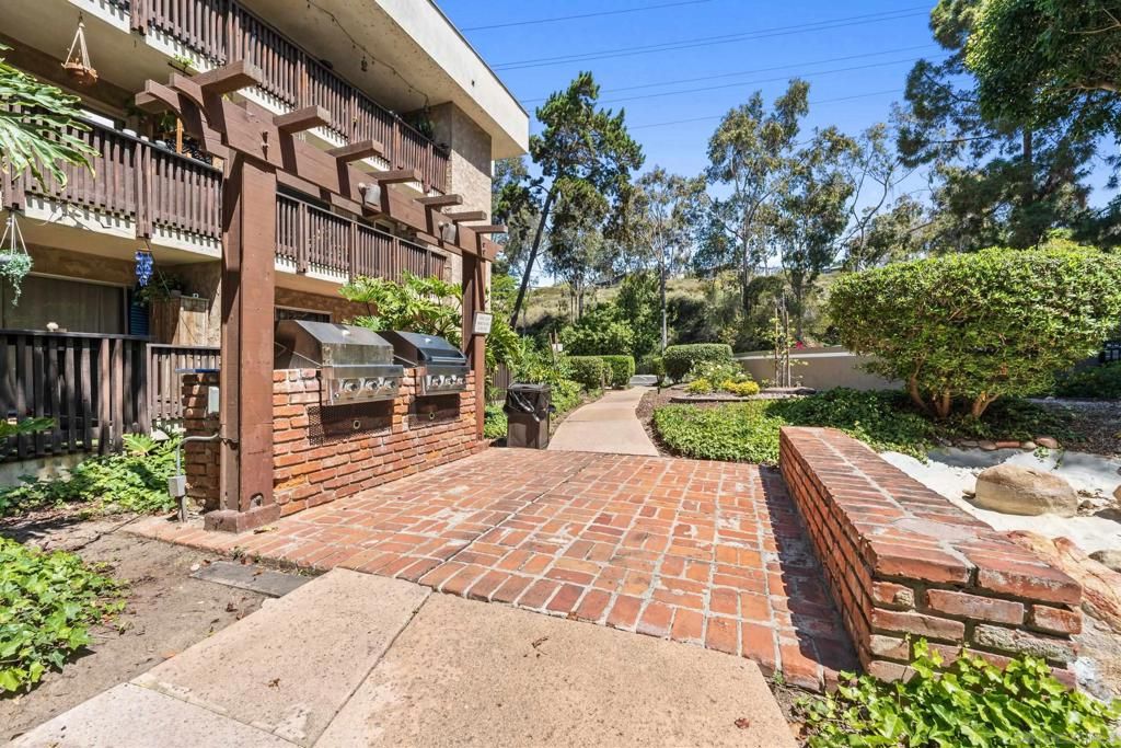 Image 18 of property listing at 6202 Friars Rd 215, San Diego, CA 92108