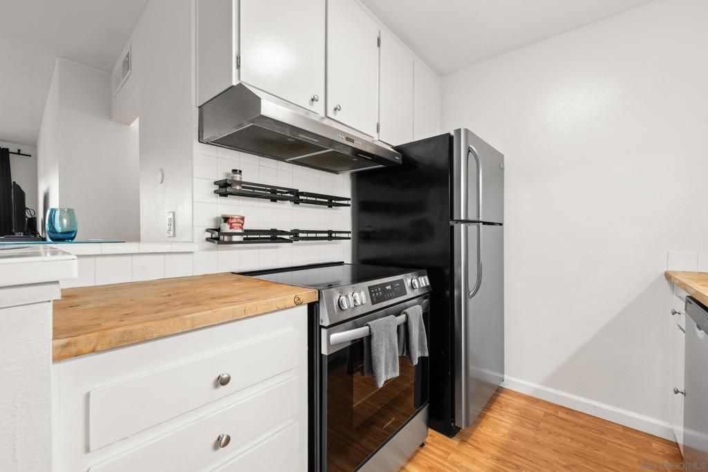 Image 2 of property listing at 6202 Friars Rd 215, San Diego, CA 92108