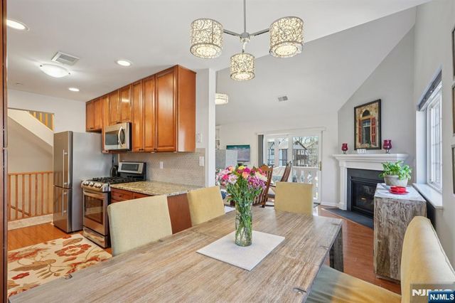 1810 Faulkner Court, Mahwah, NJ 07430