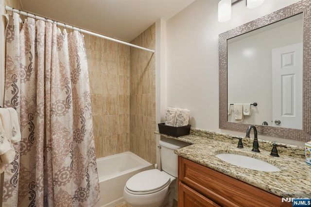 1810 Faulkner Court, Mahwah, NJ 07430