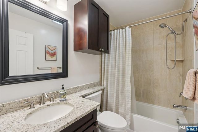 1810 Faulkner Court, Mahwah, NJ 07430