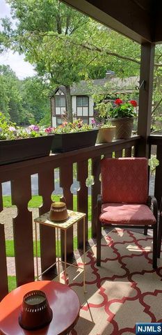 1810 Faulkner Court, Mahwah, NJ 07430