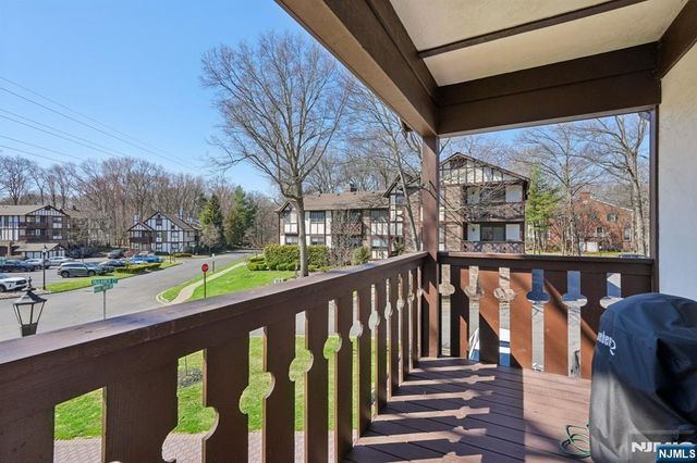 1810 Faulkner Court, Mahwah, NJ 07430