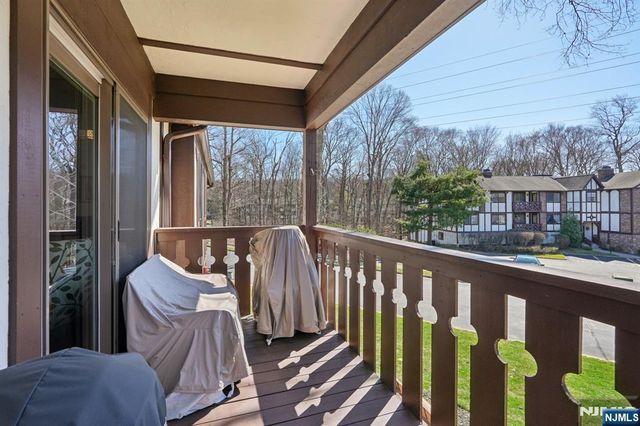 1810 Faulkner Court, Mahwah, NJ 07430