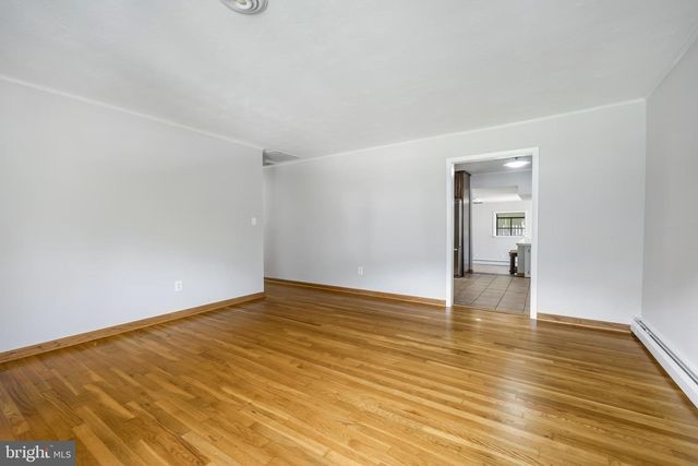14208 BREMERTON DR, Woodbridge, VA 22193