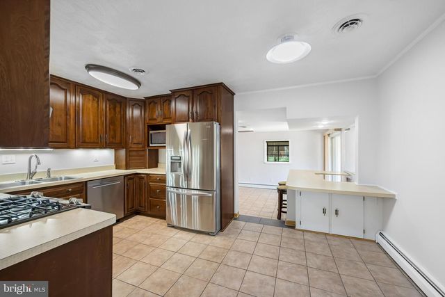 14208 BREMERTON DR, Woodbridge, VA 22193