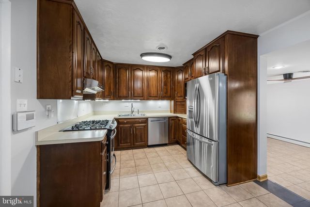 14208 BREMERTON DR, Woodbridge, VA 22193