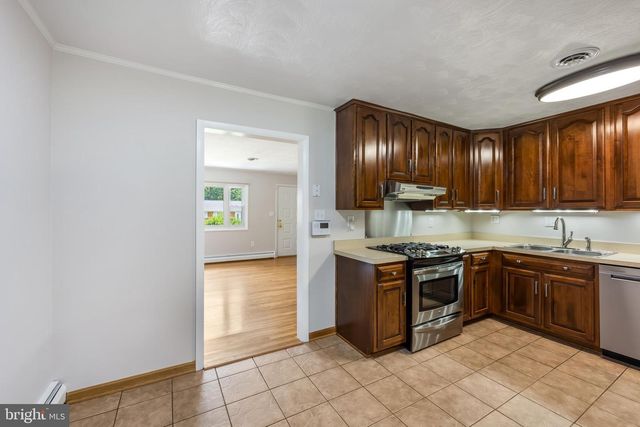14208 BREMERTON DR, Woodbridge, VA 22193