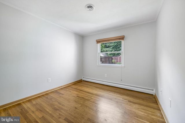 14208 BREMERTON DR, Woodbridge, VA 22193