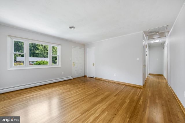 14208 BREMERTON DR, Woodbridge, VA 22193